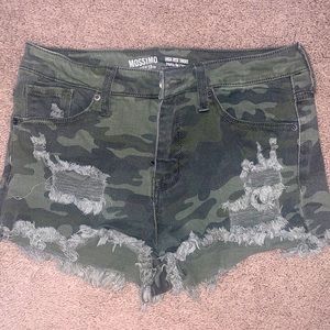 3/$20💜 Camo Denim High-Rise Shorts